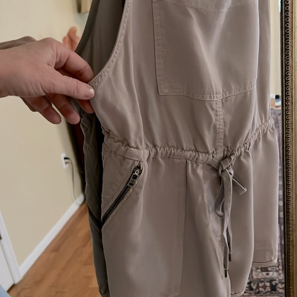 7/$20 Aritzia Wilfred Free XS overall romper - good condition. Women’s. - Picture 5 of 12